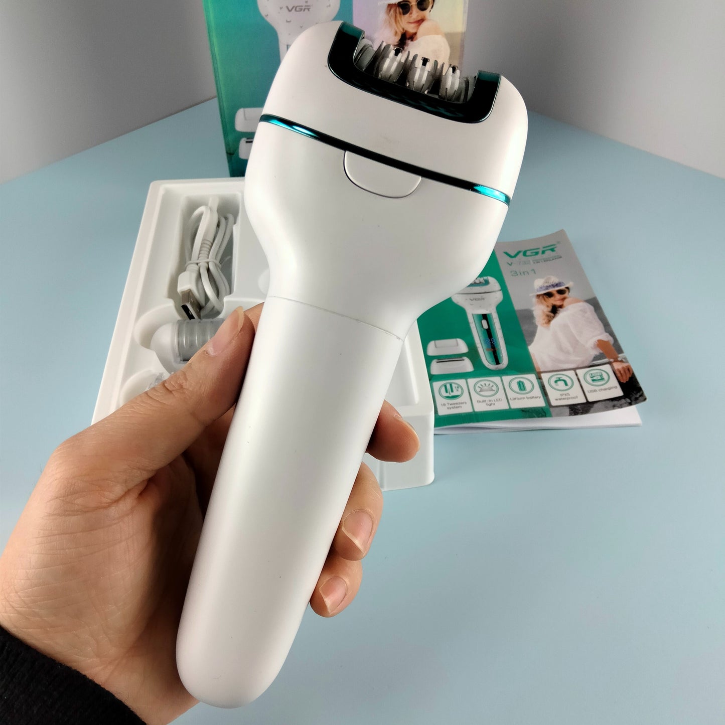 VGR V-732 2 In 1 Cordless Hair Trimmer Set Razor — Image 4 — VGR Pakistan Official